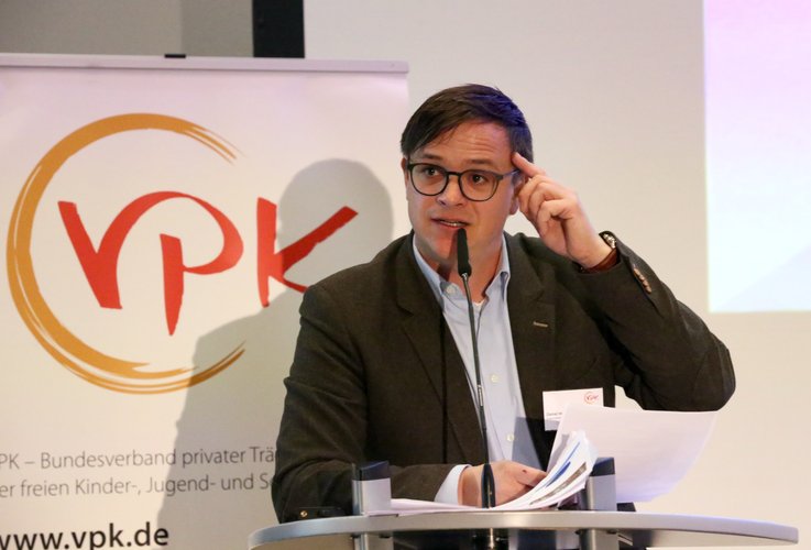Daniel Hahn beim Podium 2025